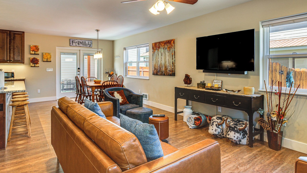 Photo of Livingroom in Gunnison
