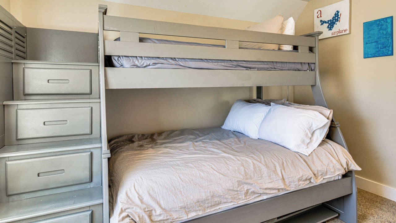 Photo of Bedroom in Gunnison
