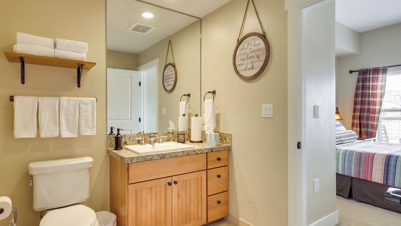 Photo of Bathroom in Silvercreek