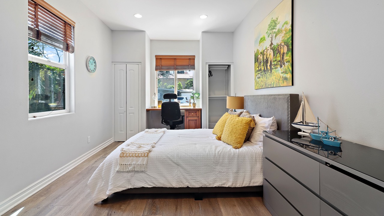 Photo of Bedroom in Sherman Oaks