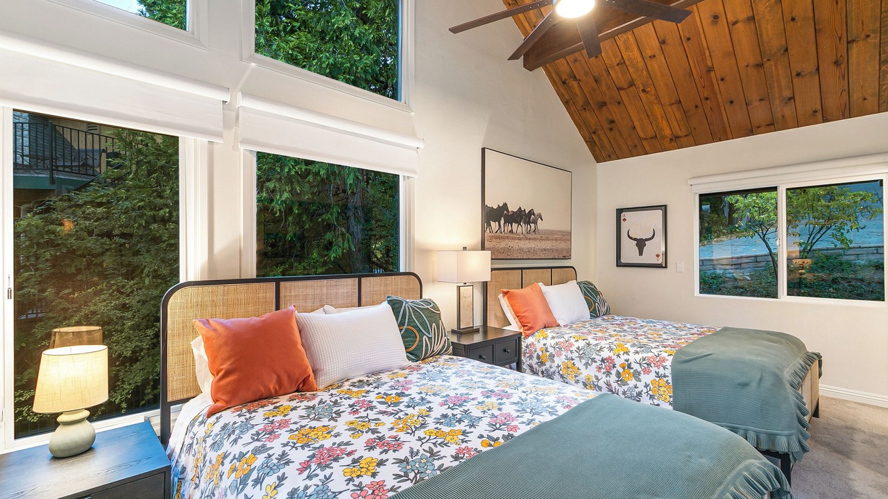 Photo of Bedroom in Lake Arrowhead