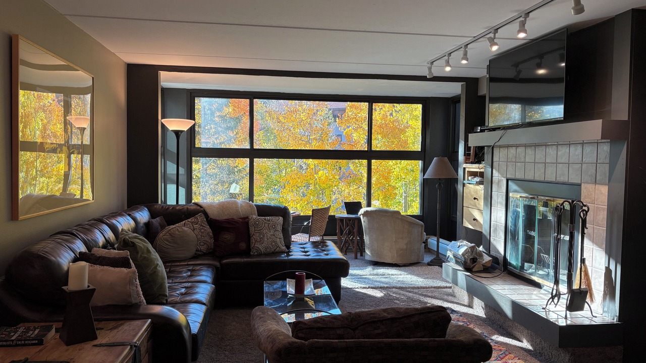 Photo of Livingroom in Copper Mountain Village