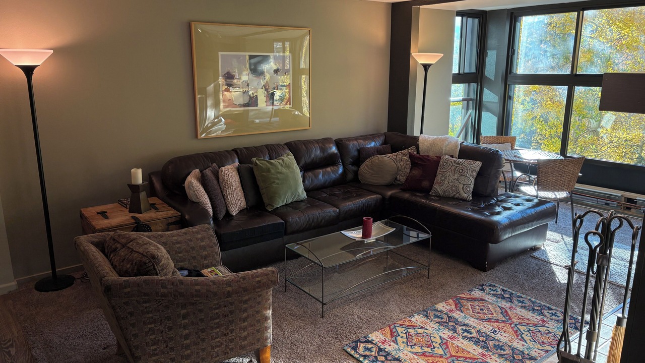 Photo of Livingroom in Copper Mountain Village