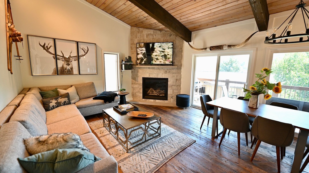 Photo of Livingroom in Snowmass Village