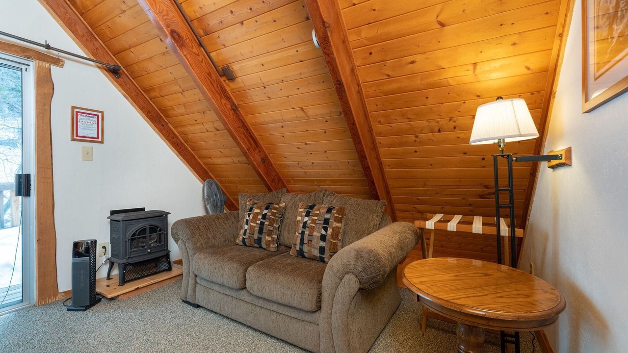 Photo of Livingroom in Yosemite West