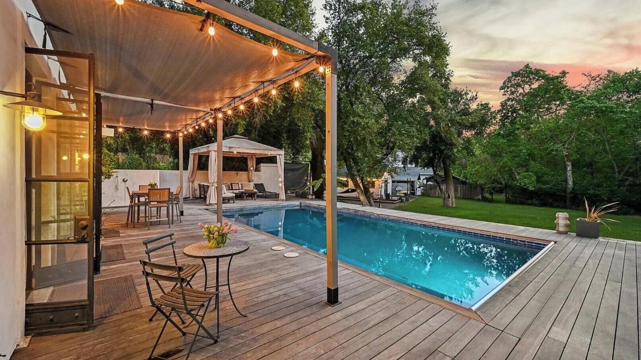 Photo of Outdoor in Kenwood
