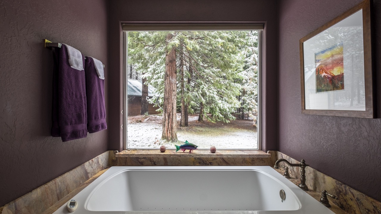 Photo of Bathroom in Weed