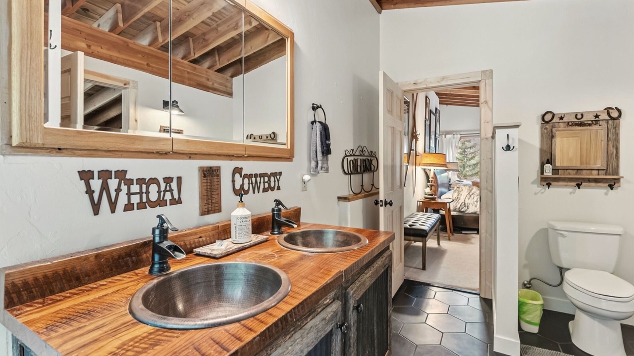 Photo of Bathroom in Alma