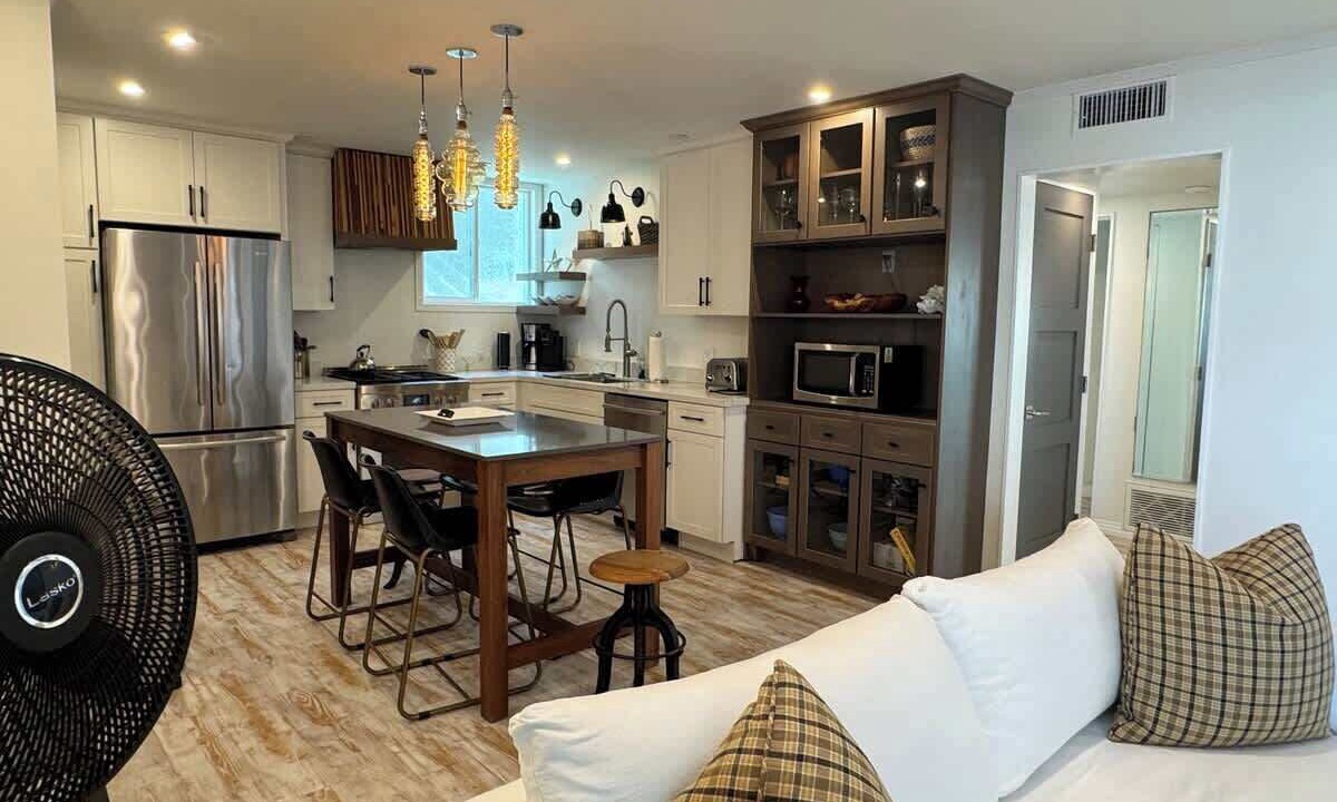 Photo of Bedroom in Balboa Peninsula