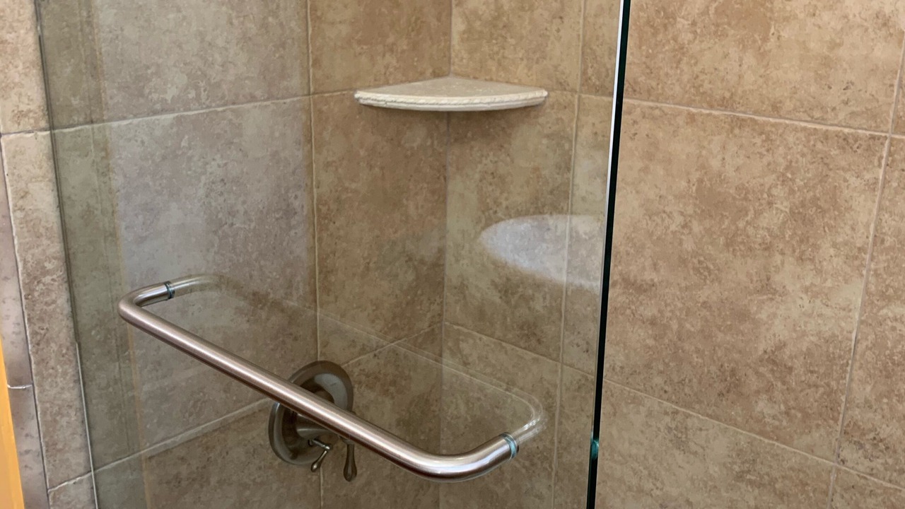 Photo of Bathroom in Broadway - Palmhaven