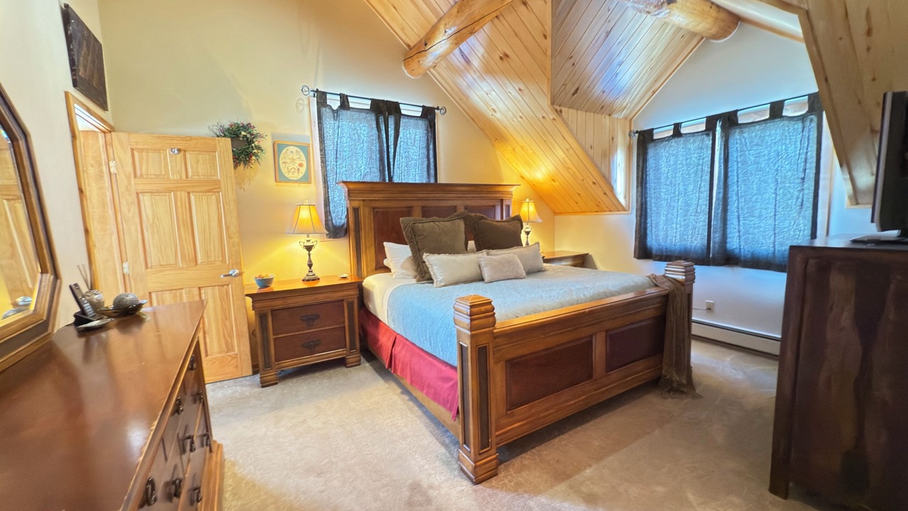 Photo of Bedroom in Gunnison
