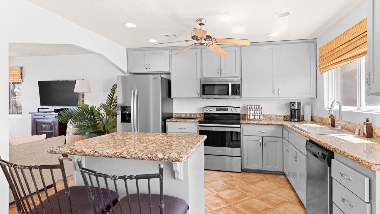 Photo of Kitchen in Canyon Lake