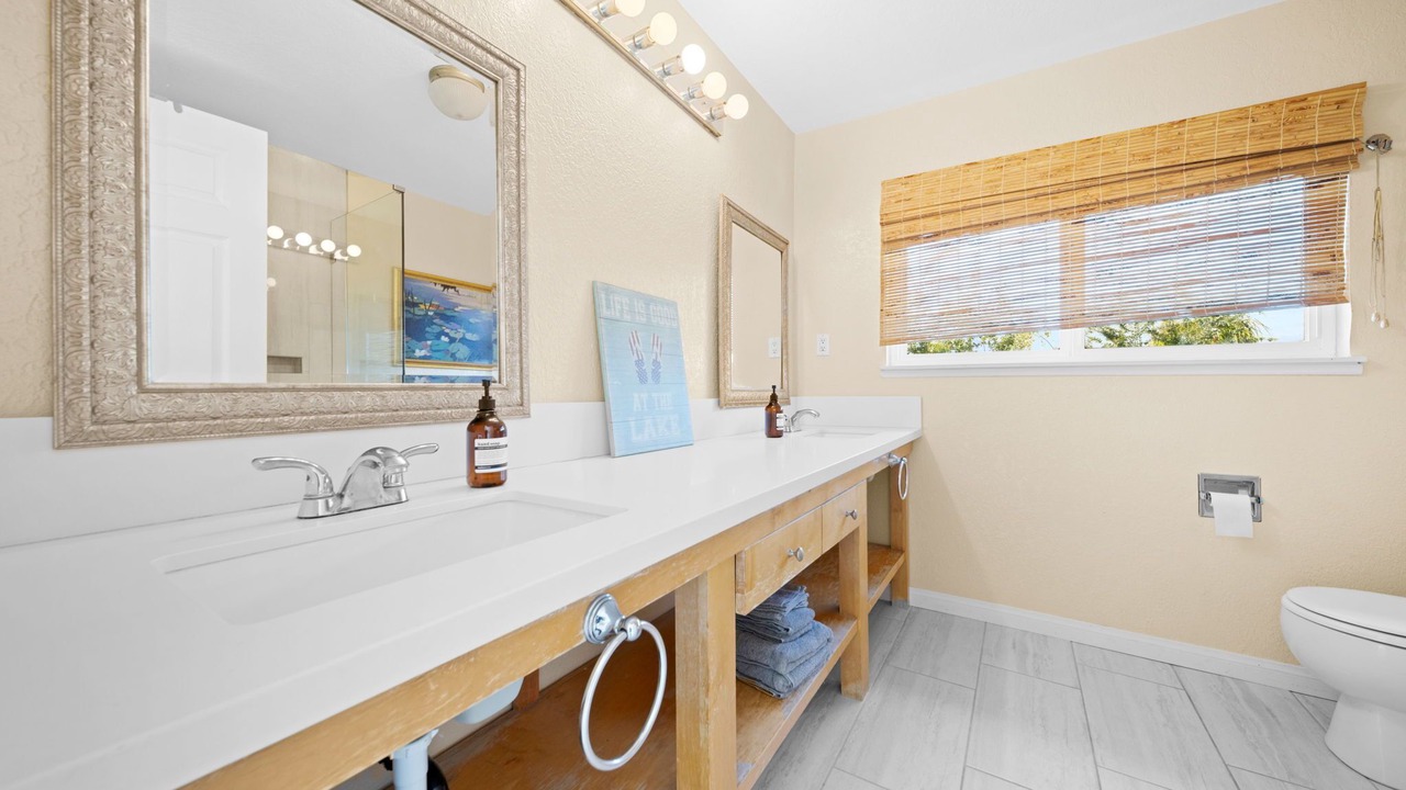 Photo of Bathroom in Canyon Lake