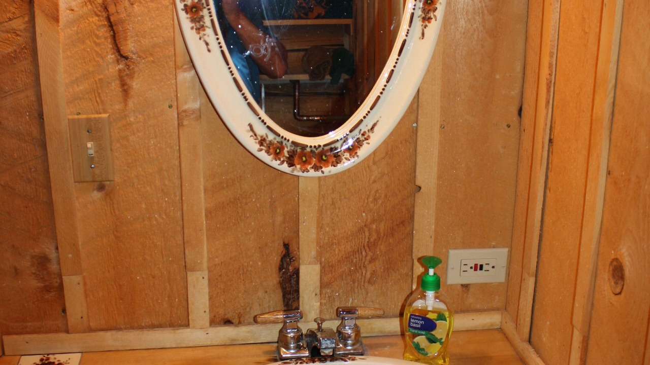 Photo of Bathroom in Idlewild Estates