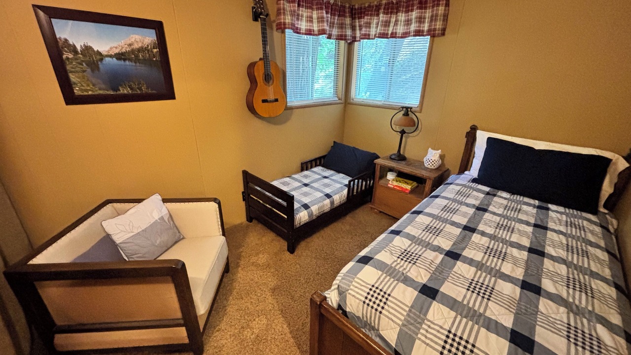 Photo of Bedroom in Lake Arrowhead
