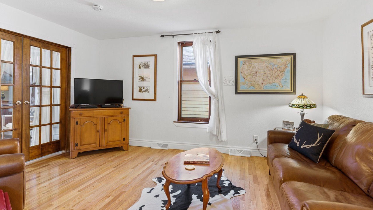 Photo of Livingroom in Idaho Springs