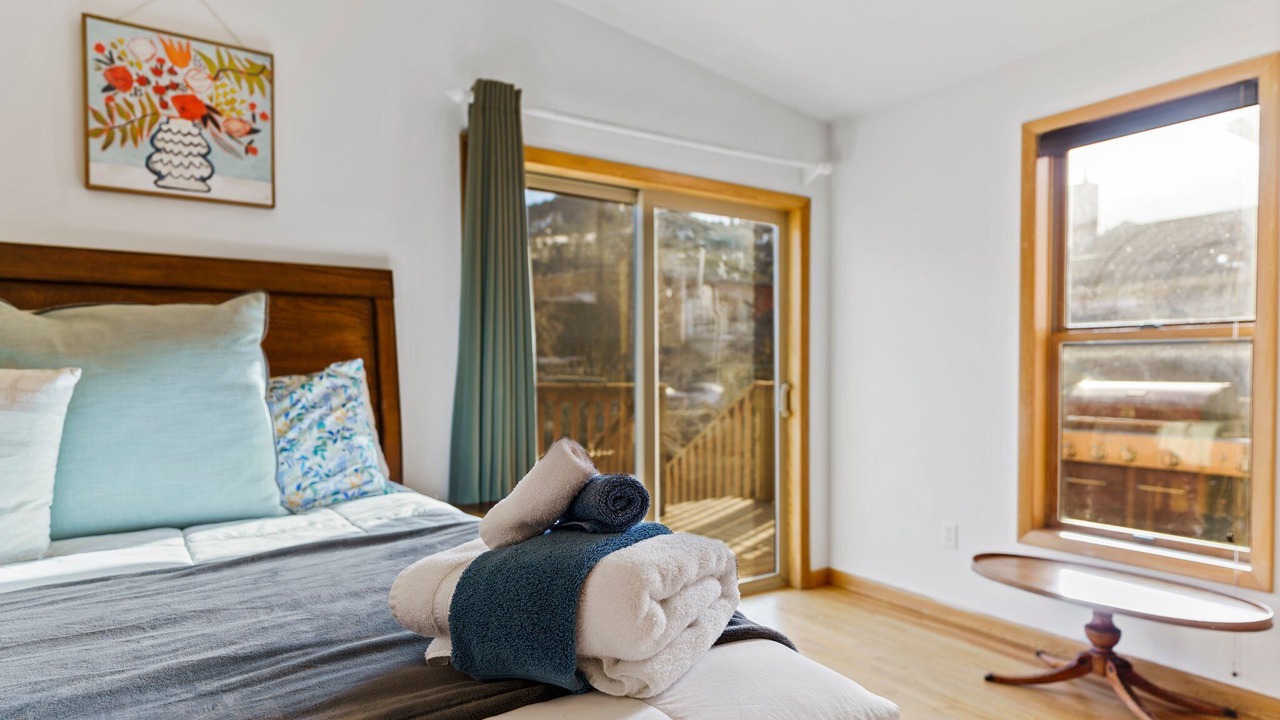 Photo of Bedroom in Idaho Springs