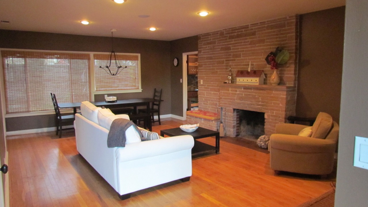 Photo of Livingroom in Old Mountain View