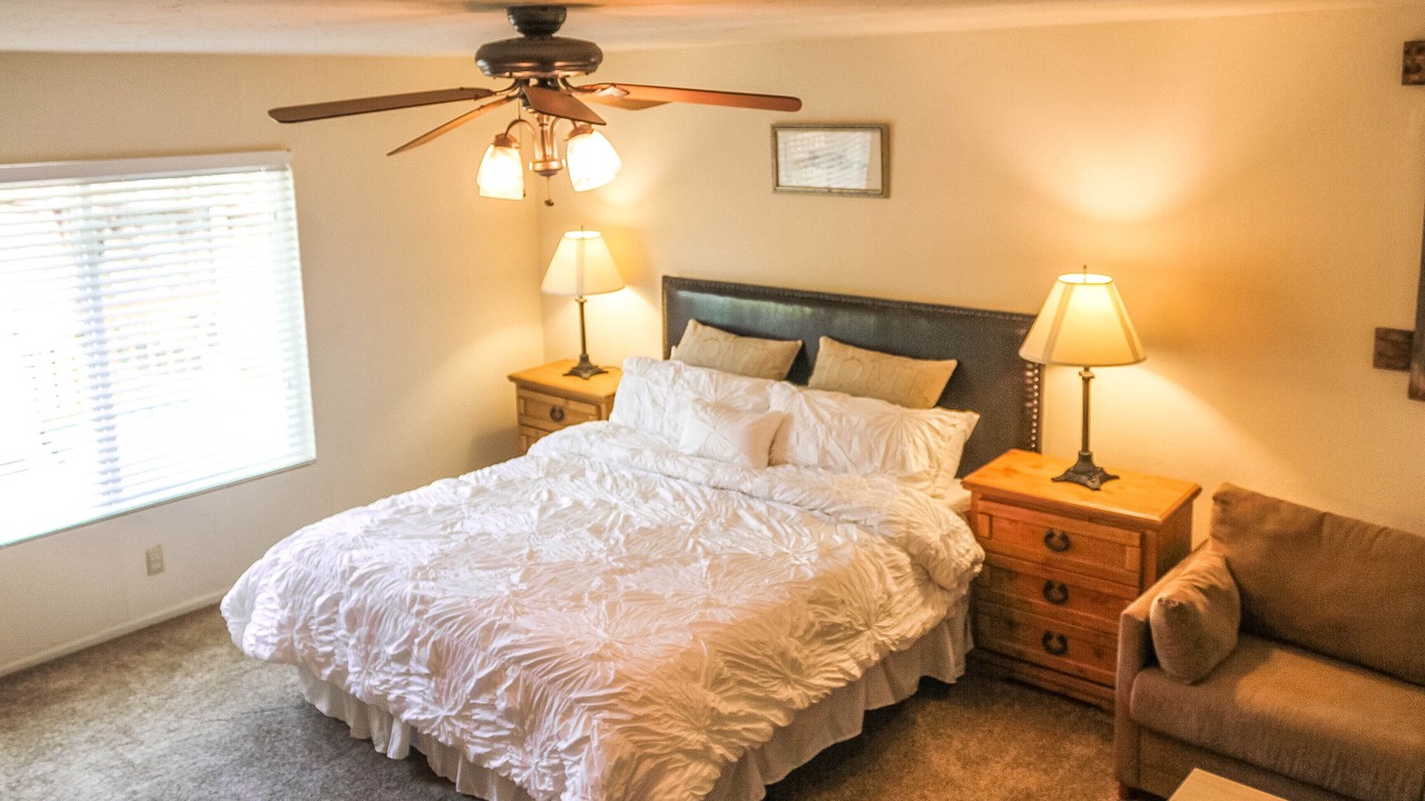 Photo of Bedroom in Sunland-Tujunga
