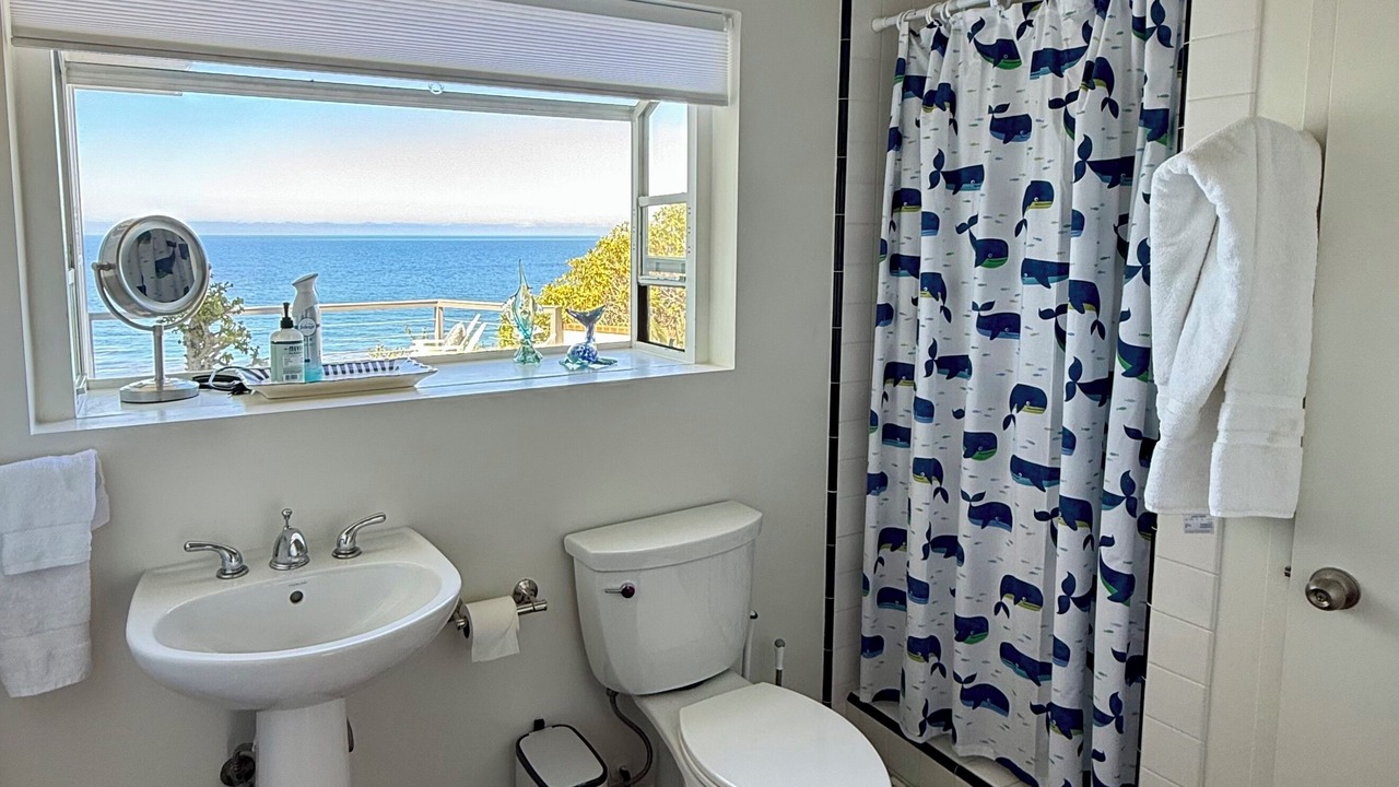 Photo of Bathroom in West Mesa