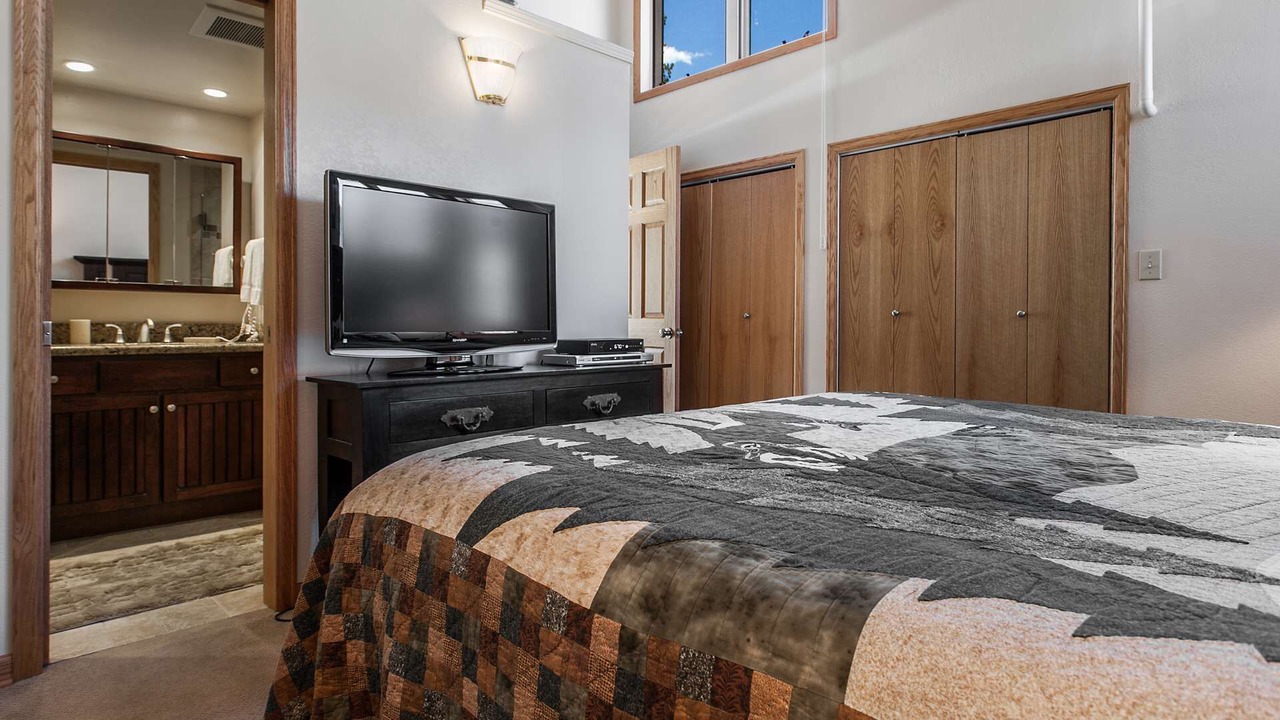 Photo of Bedroom in Snowmass Village