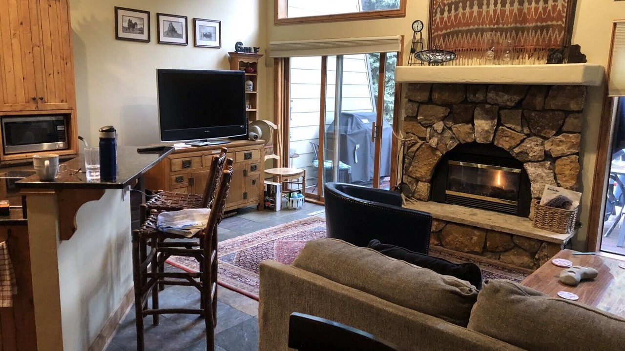 Photo of Livingroom in Vail