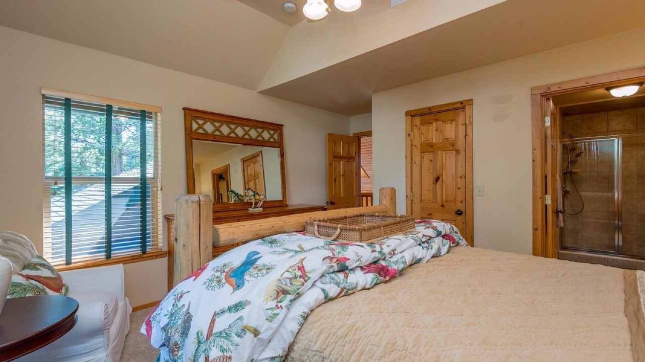 Photo of Bedroom in Shaver Lake