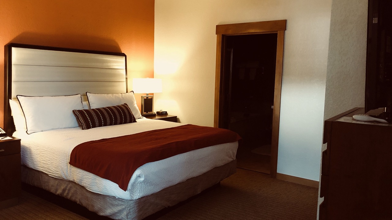Photo of Bedroom in Peak 9