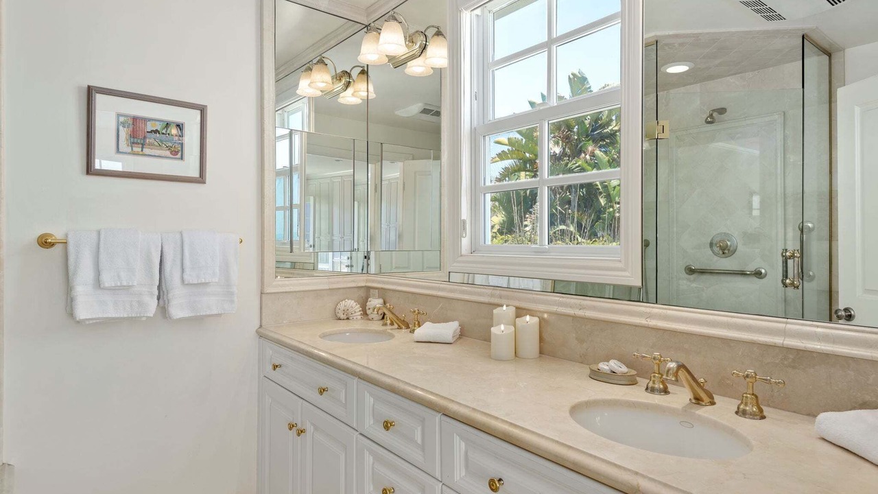 Photo of Bathroom in Toro Canyon