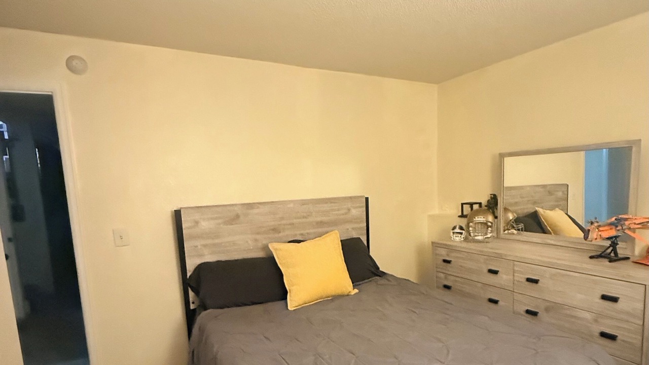 Photo of Bedroom in Northridge