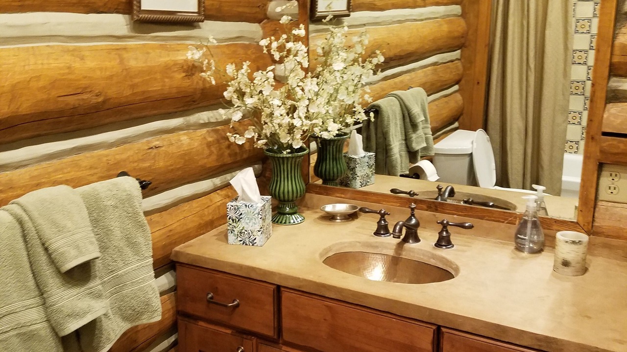 Photo of Bathroom in Timbercreek Lodges