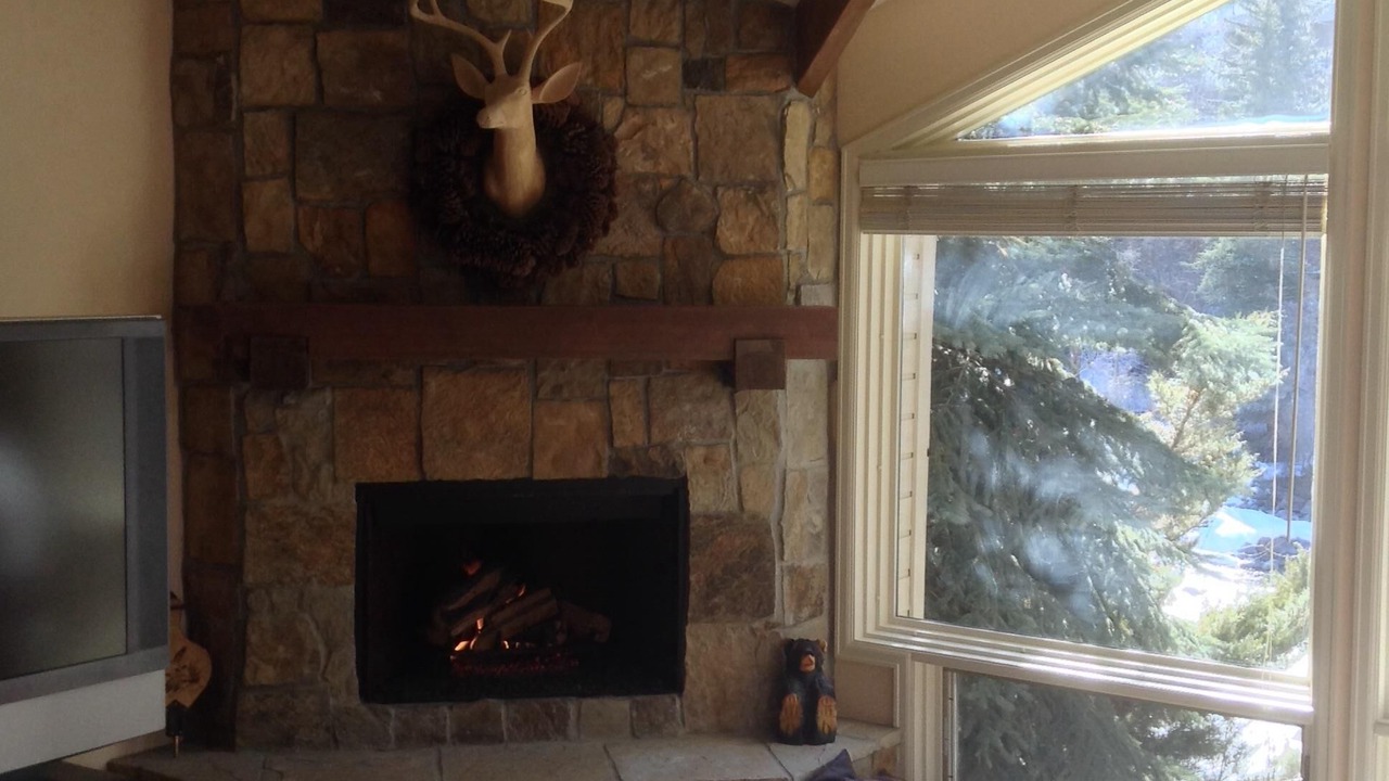 Photo of Livingroom in Avon