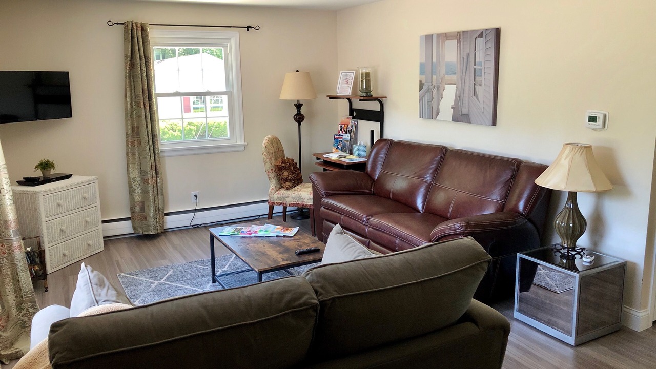 Photo of Livingroom in Huron