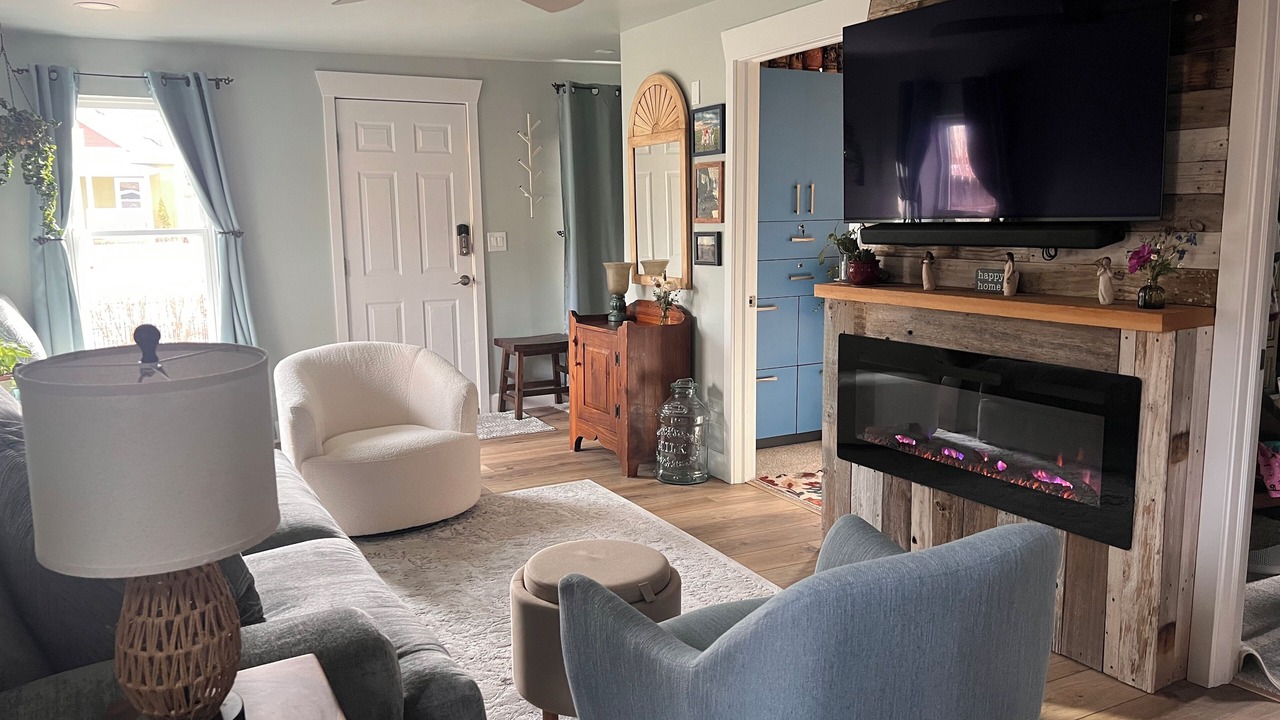 Photo of Livingroom in Martinez Park