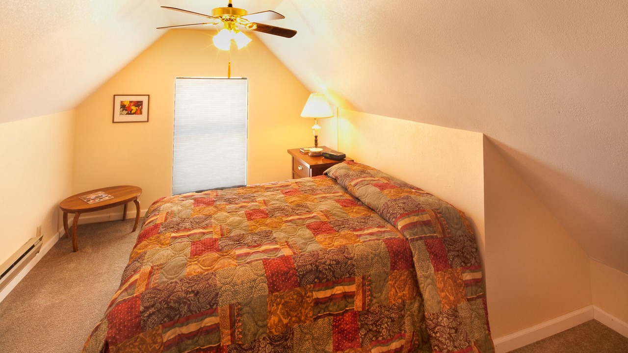 Photo of Bedroom in Eureka
