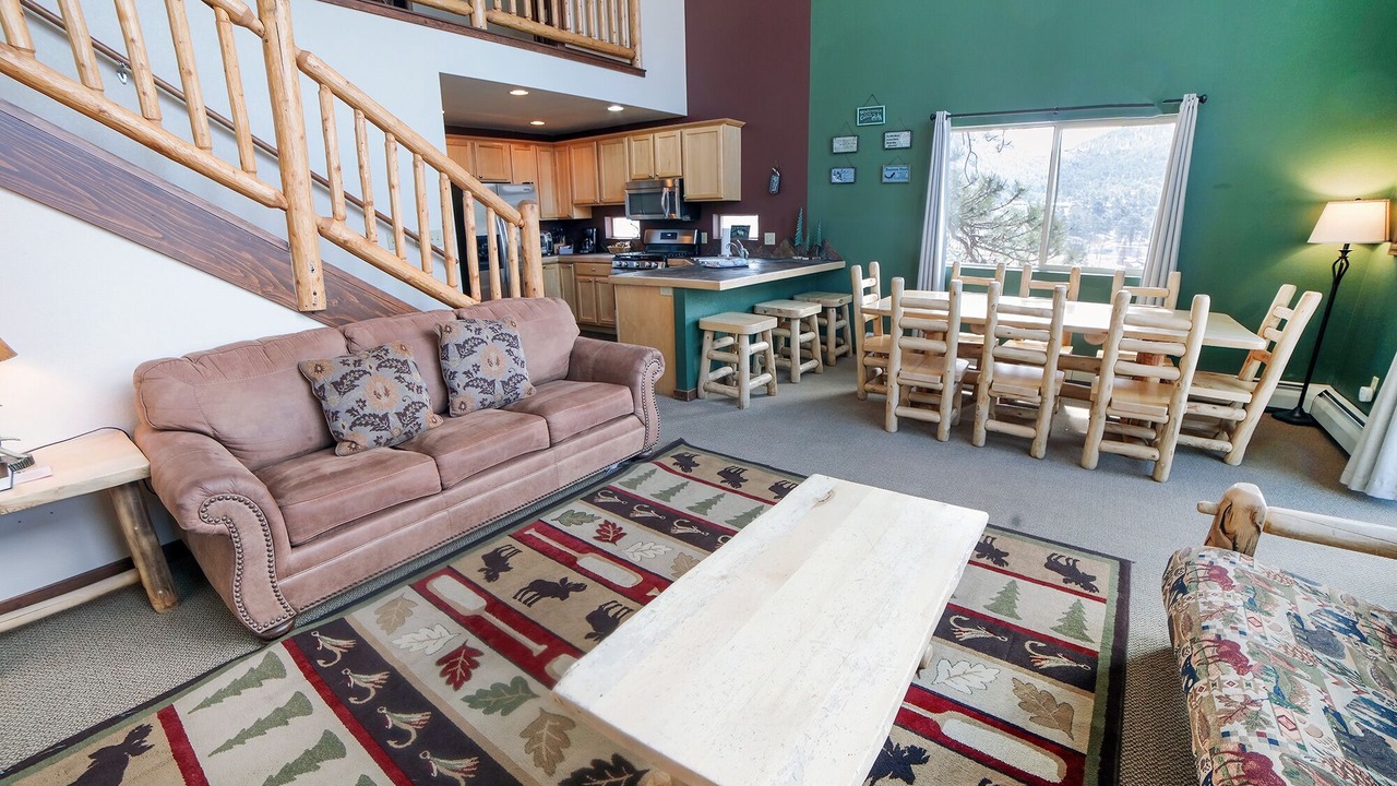 Photo of Livingroom in Estes Park