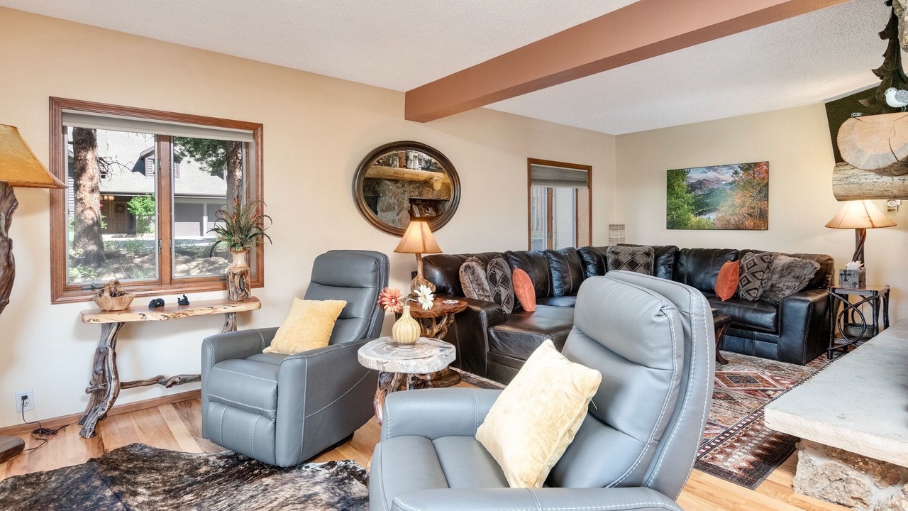 Photo of Bedroom in Windcliff Estates