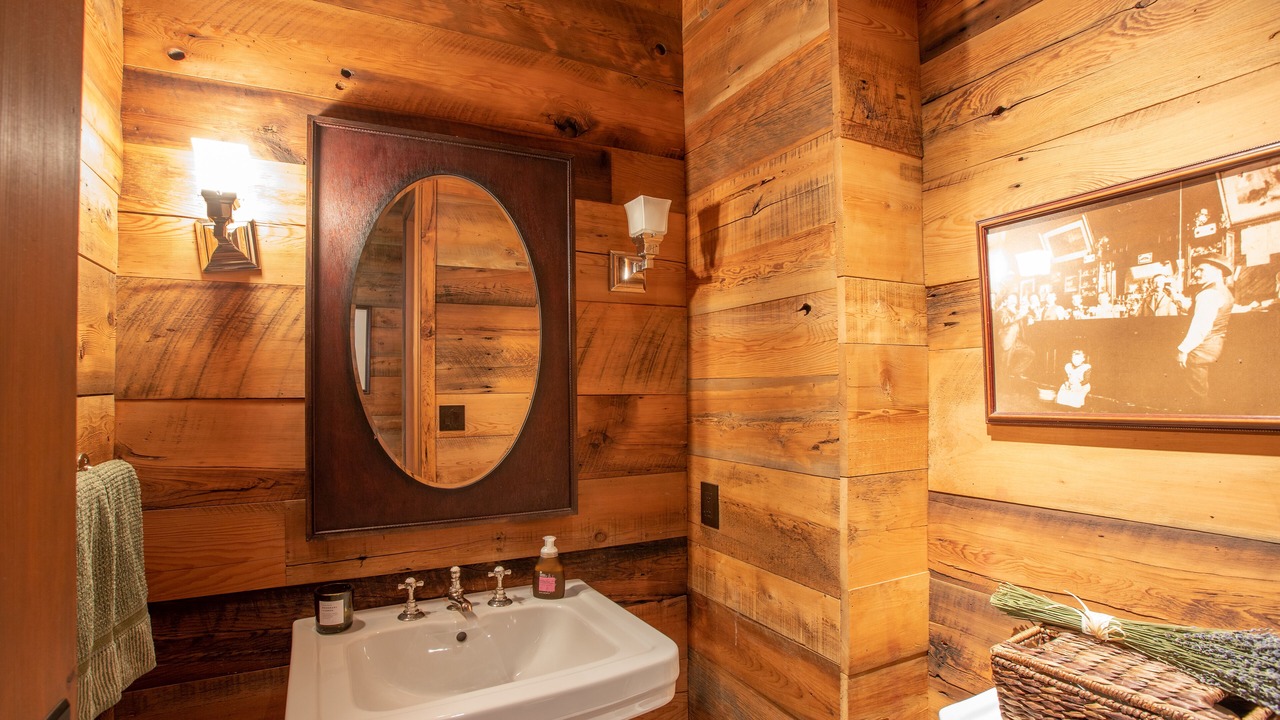 Photo of Bedroom in Crested Butte