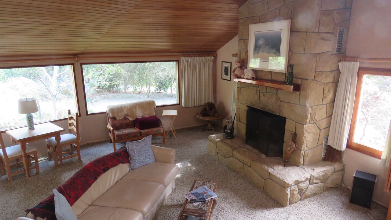 Photo of Livingroom in Mission Canyon