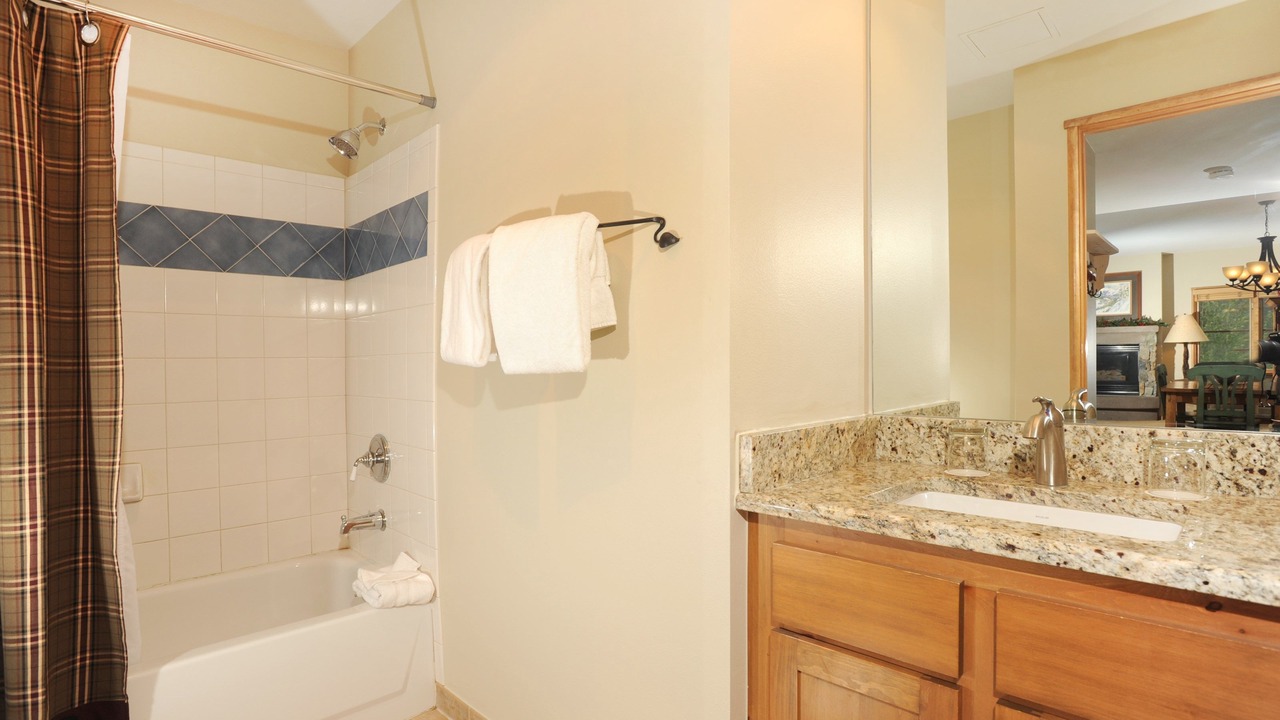 Photo of Bathroom in River Run