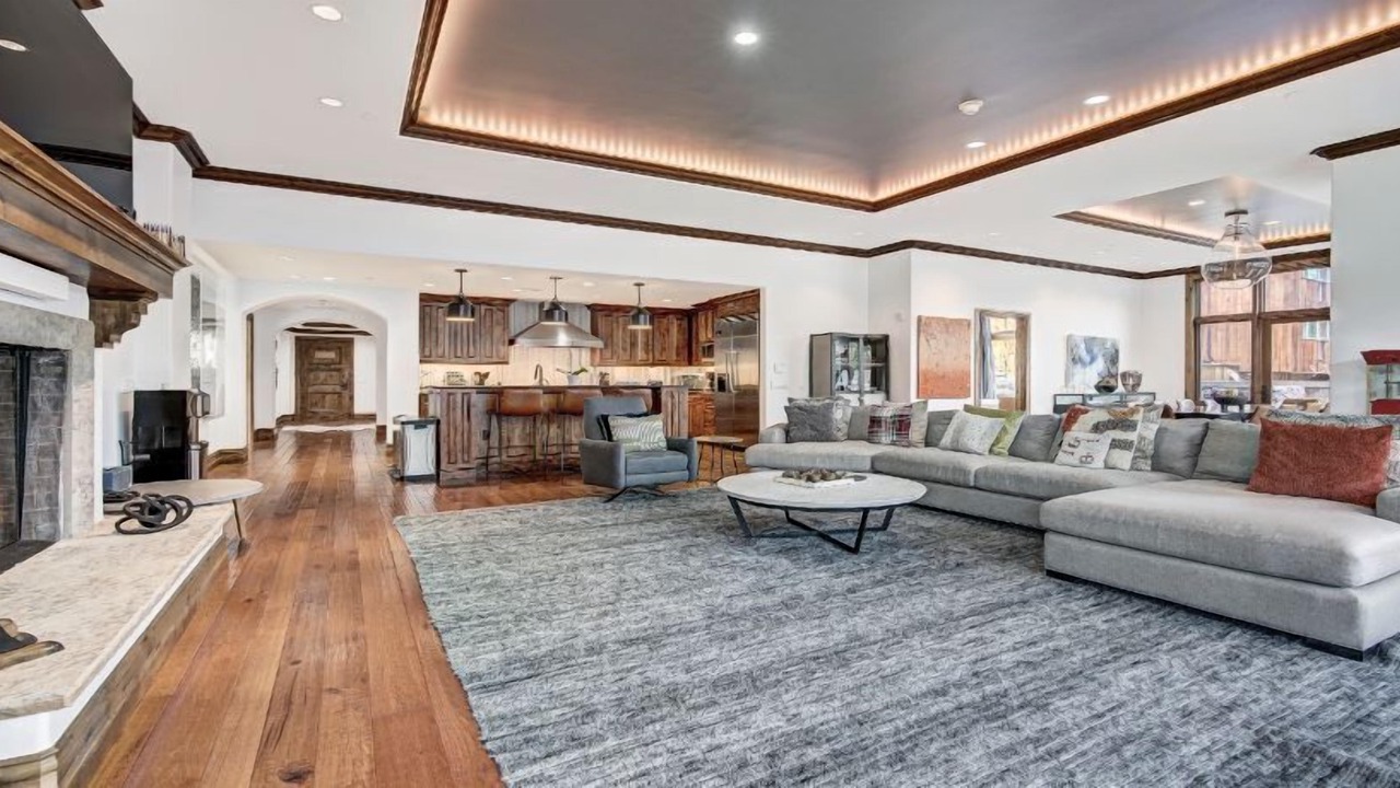Photo of Livingroom in Gore Creek Place
