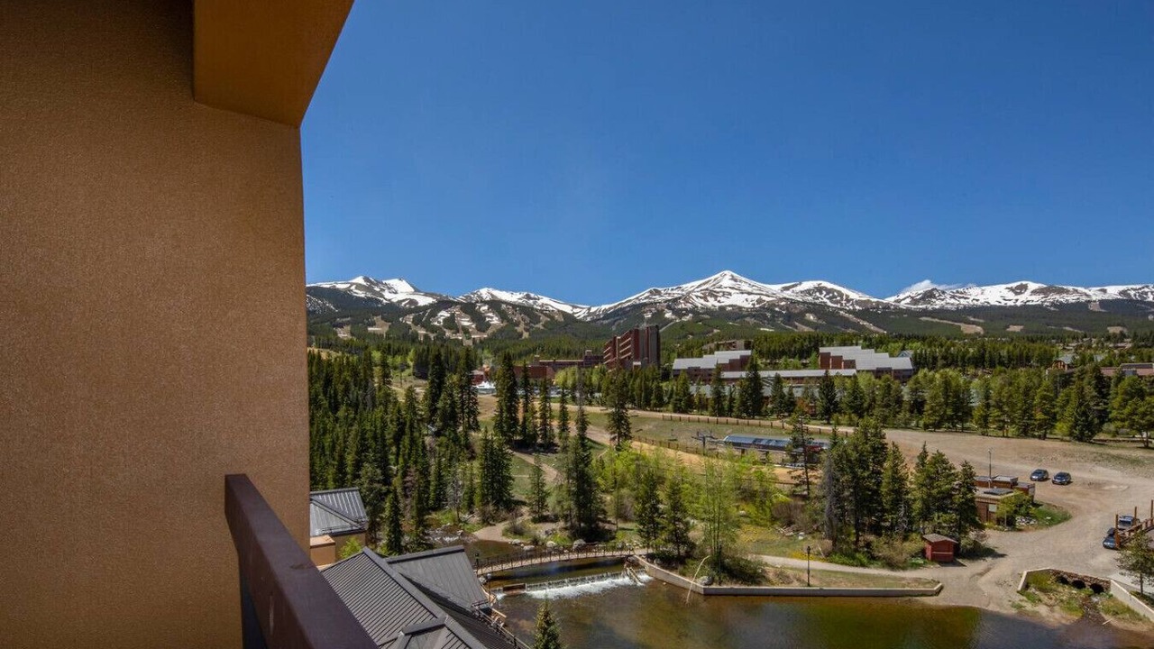 Photo of Outdoor in Peak 9