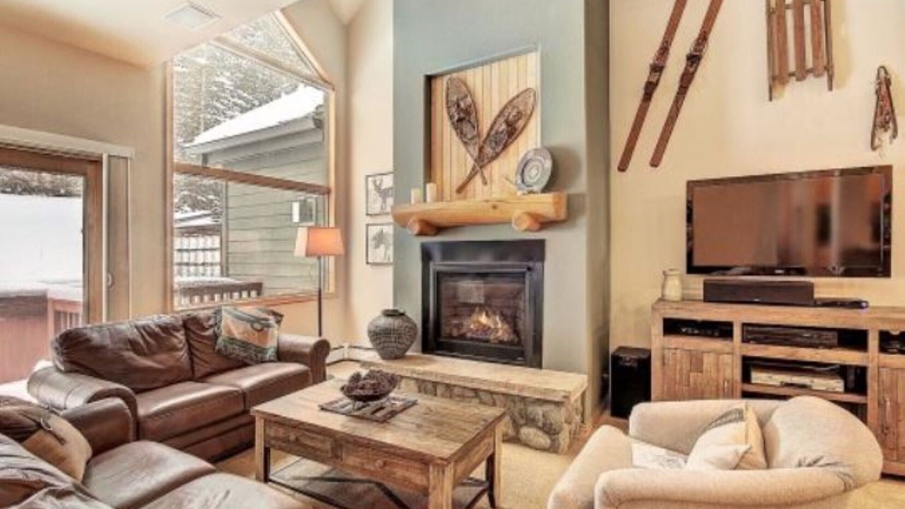 Photo of Bedroom in Peak 8
