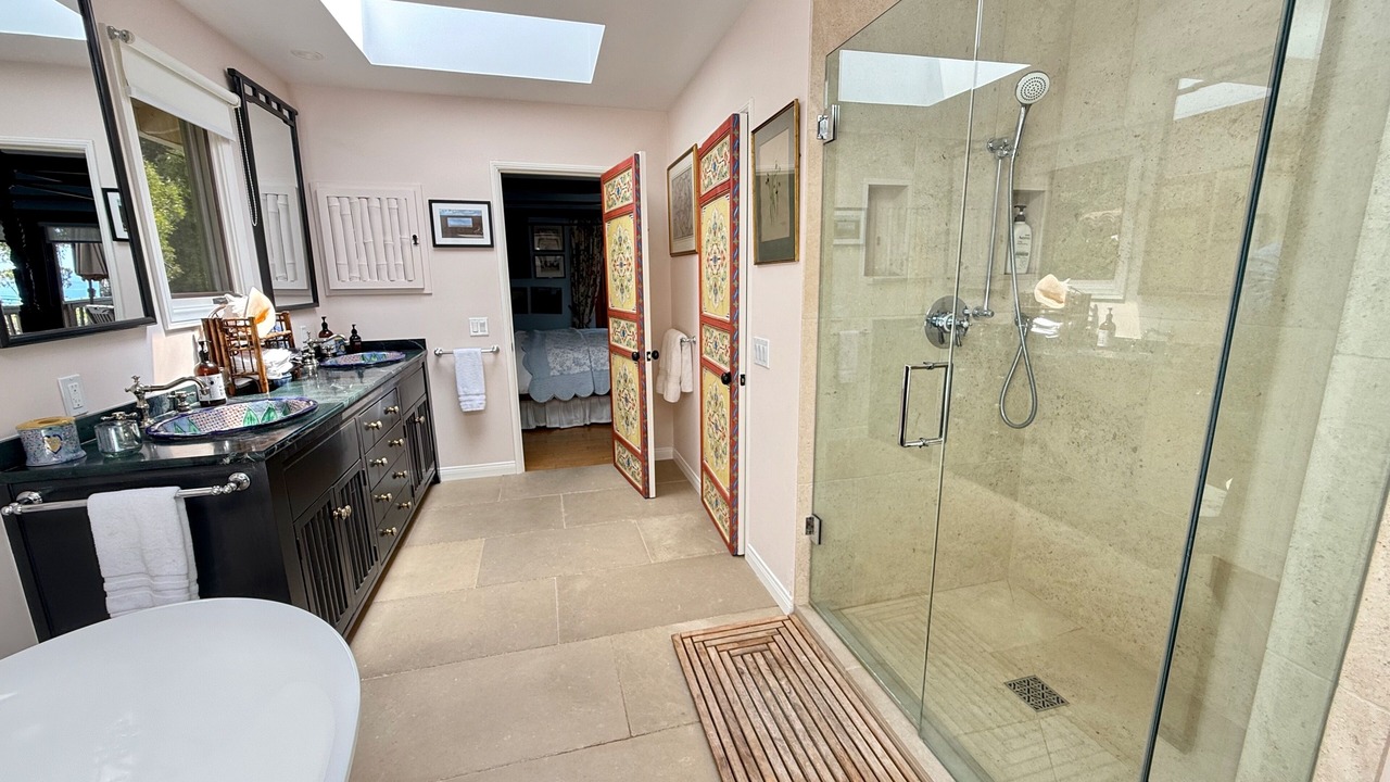 Photo of Bathroom in Eucalyptus Hill