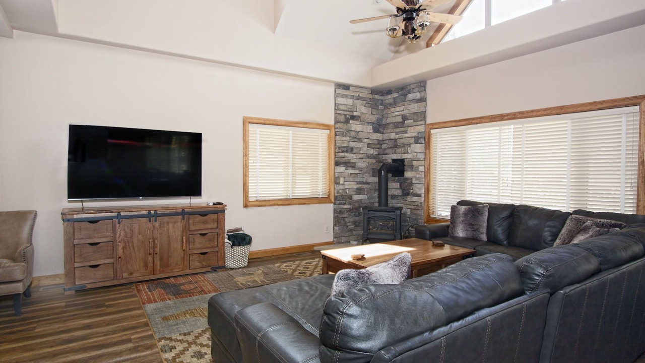 Photo of Livingroom in Estes Park