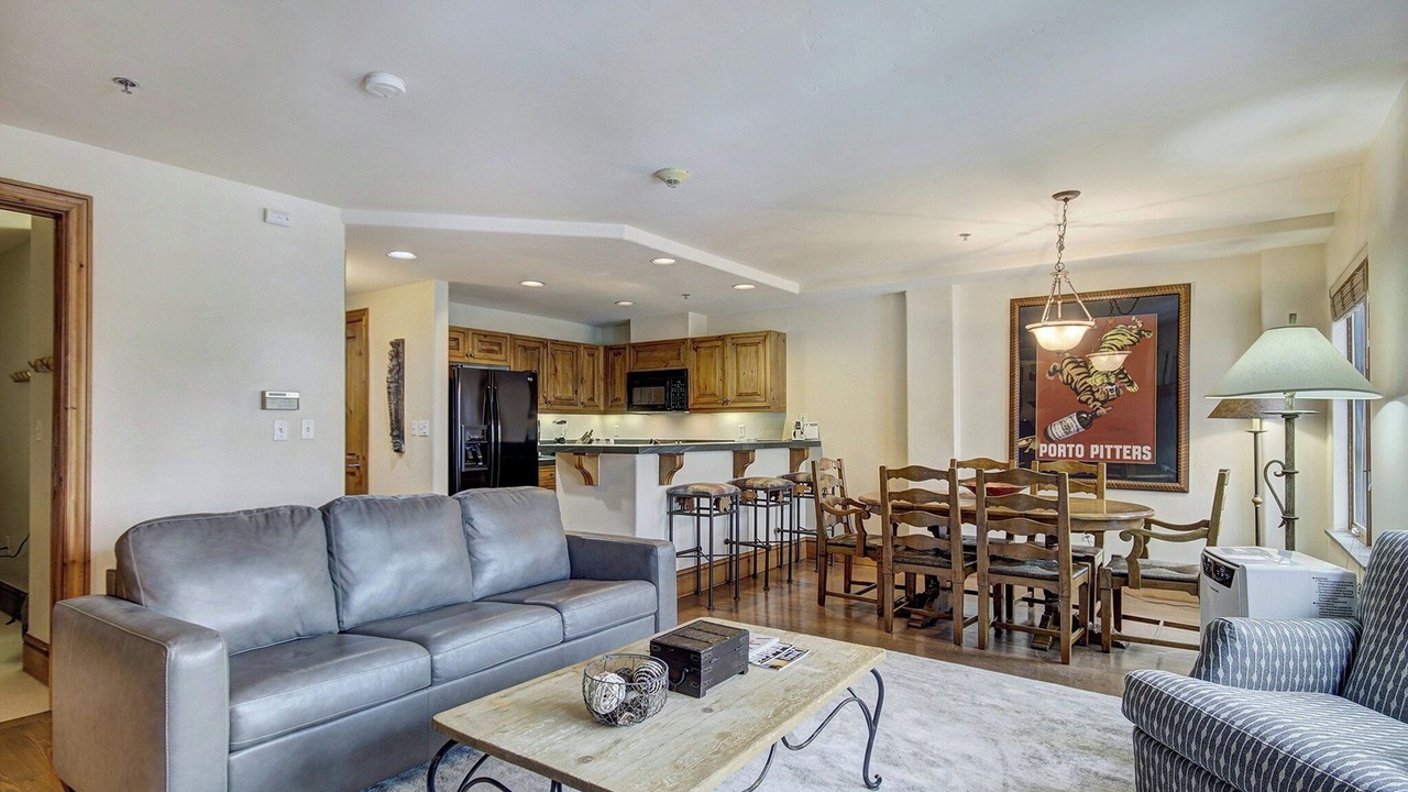 Photo of Livingroom in Beaver Creek