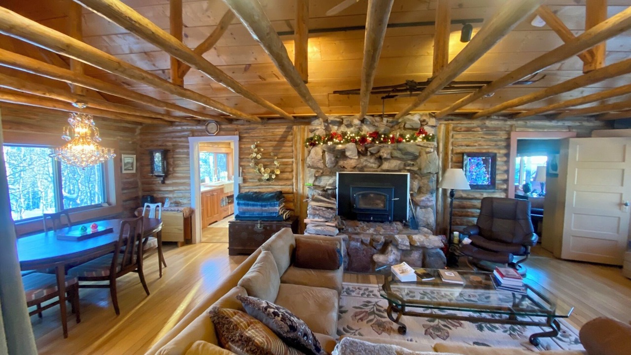 Photo of Livingroom in Bailey