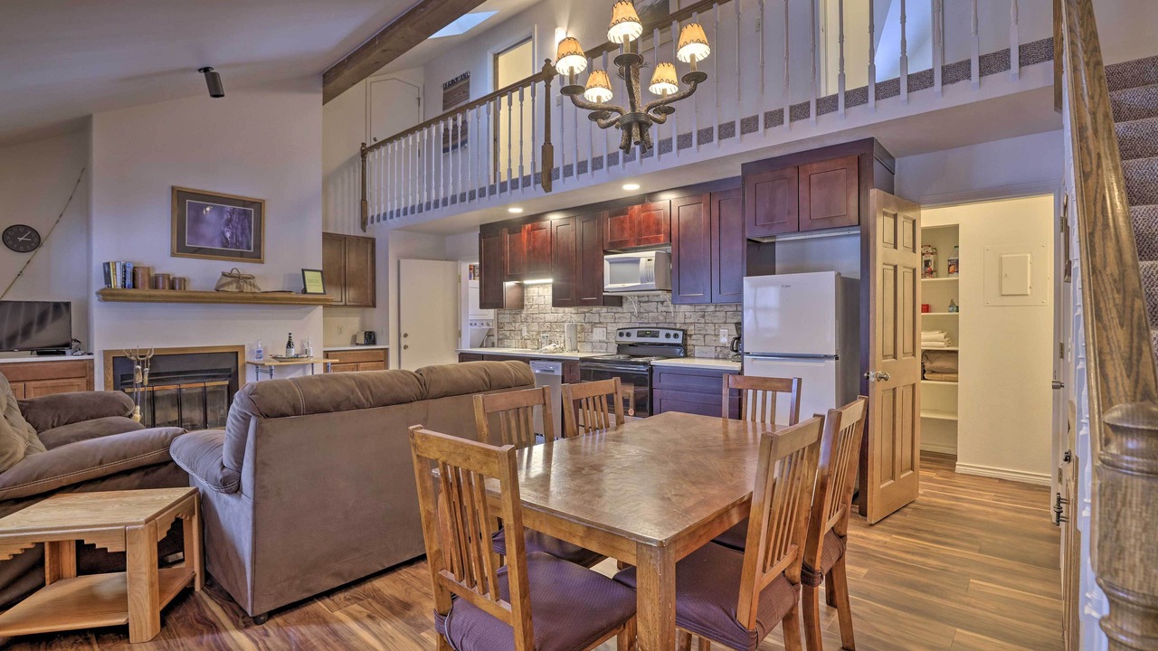 Photo of Livingroom in Grand Lake
