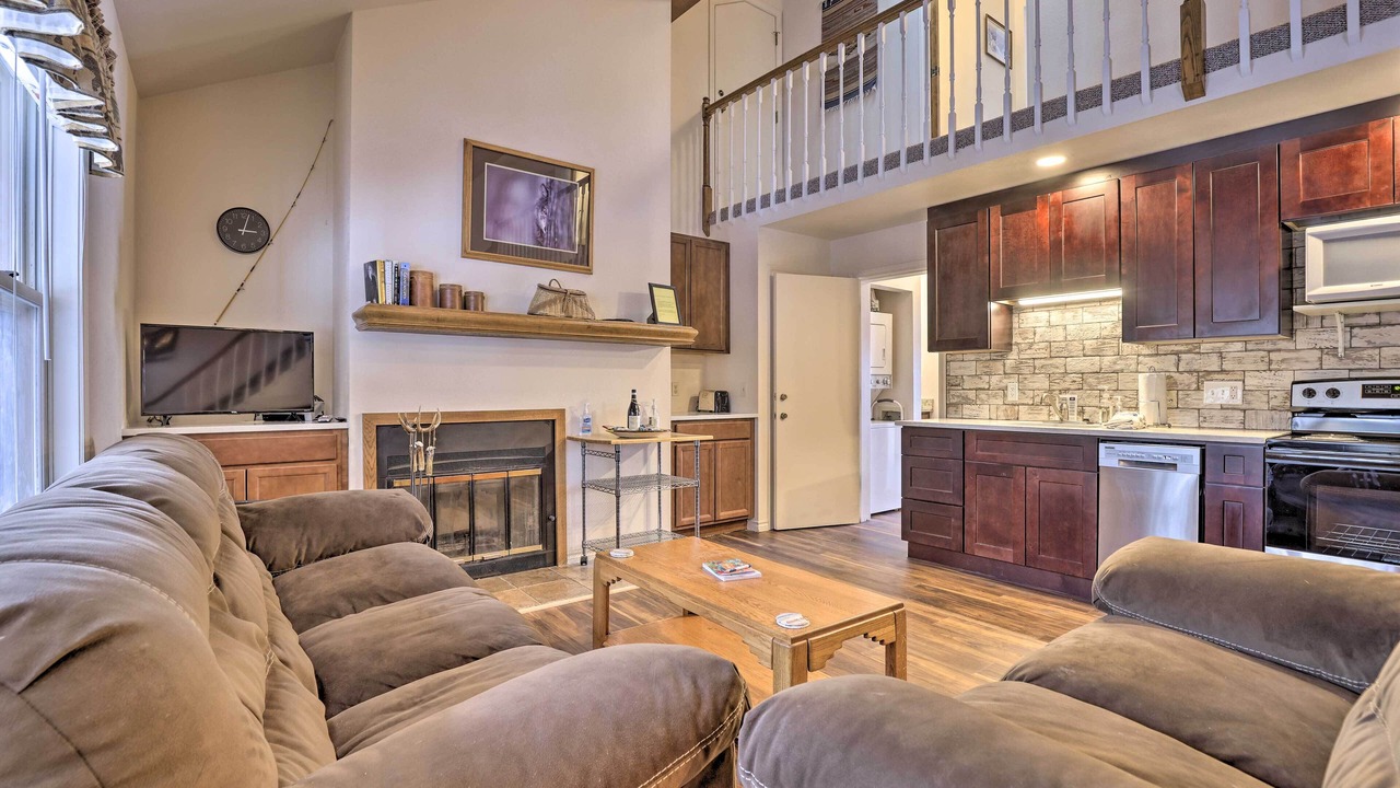 Photo of Livingroom in Grand Lake