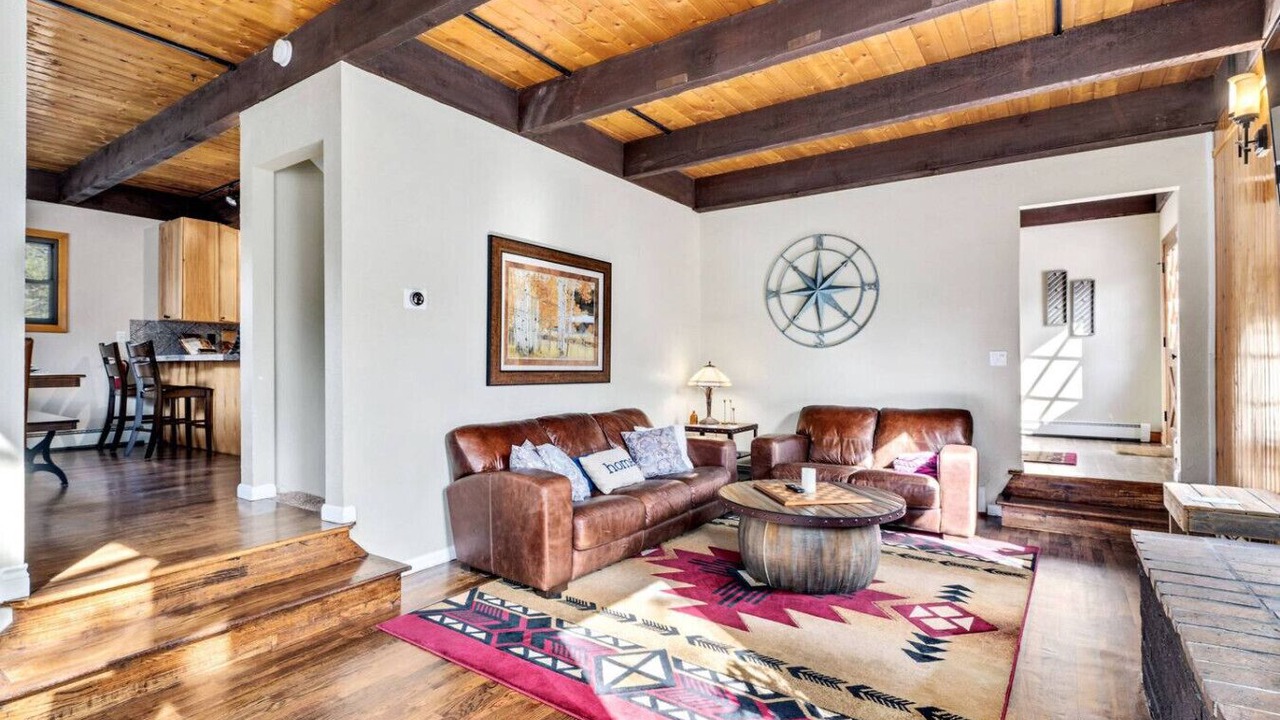 Photo of Livingroom in Idaho Springs